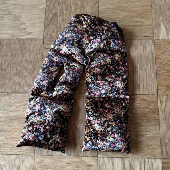 Anthropologie Quilted Puffer Scarf Floral Velvet Pull-Through - Picture 3 of 6